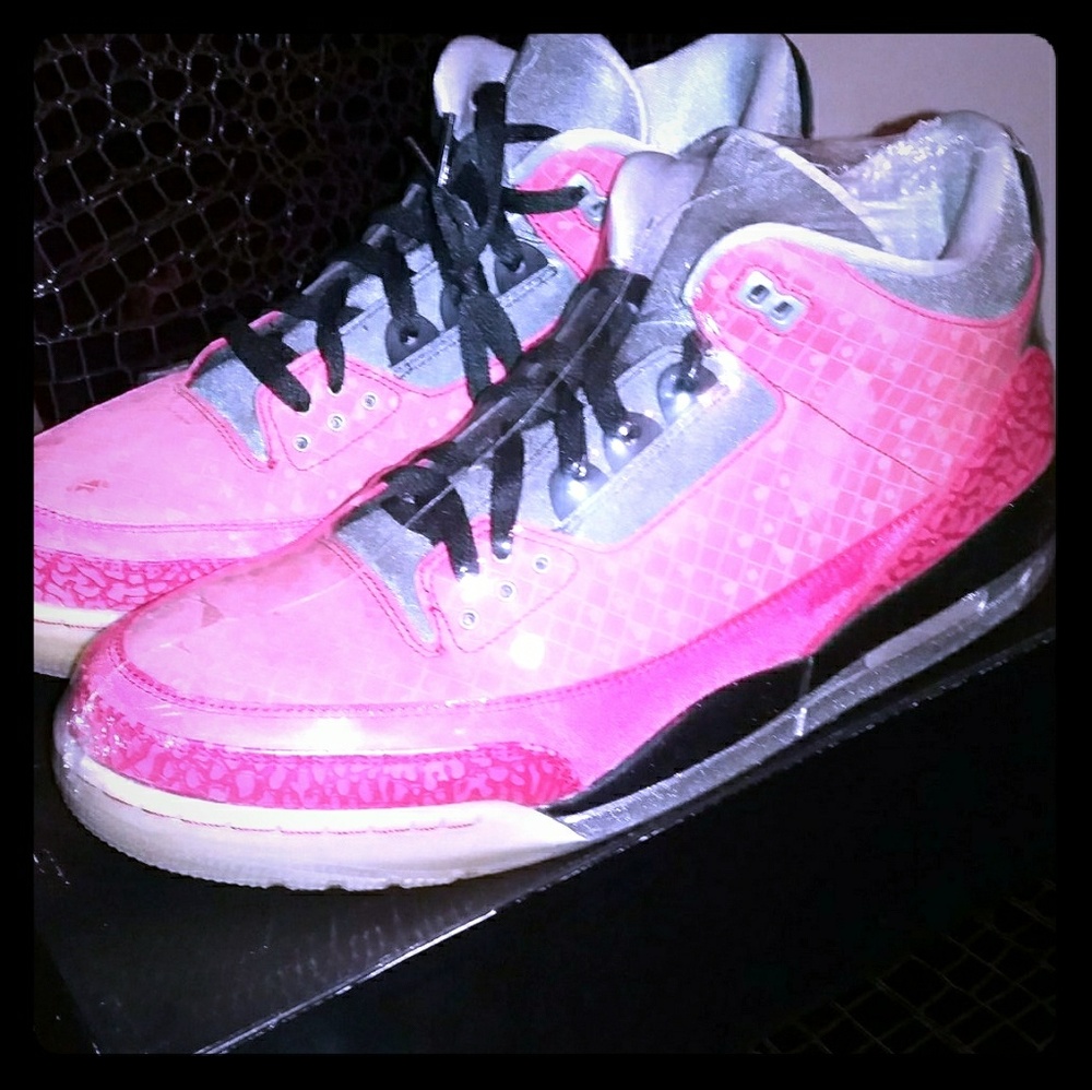 Air Jordan 3 Doernbecher 2013